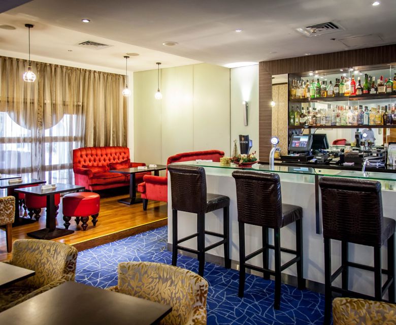 Village Hotel Albert - Lobby Bar