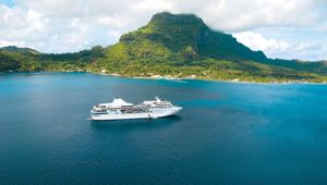 Cruising South Pacific with Paul Gaugin