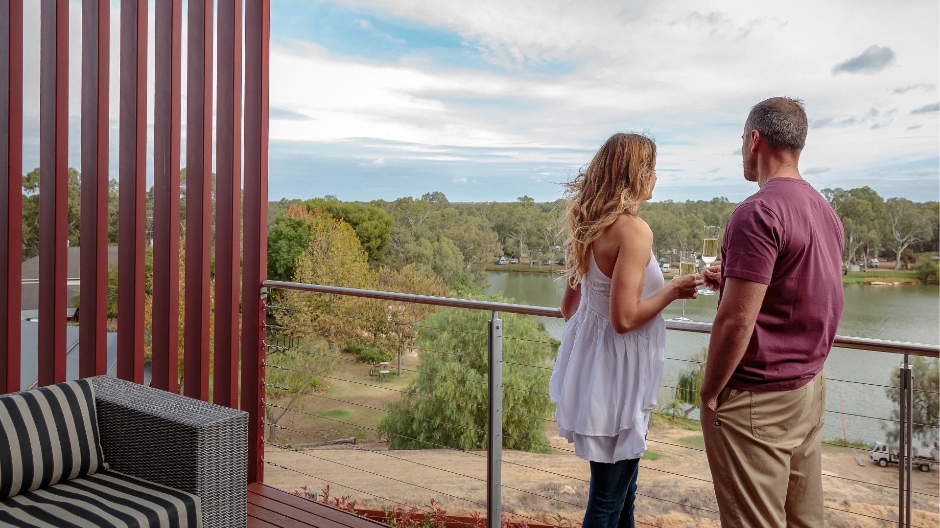 137609 The Frames CR SATC