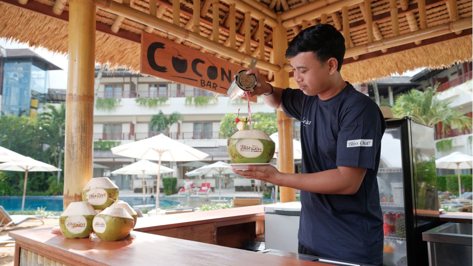 Blu-Zea Resort by Double-Six - Coconut Bar