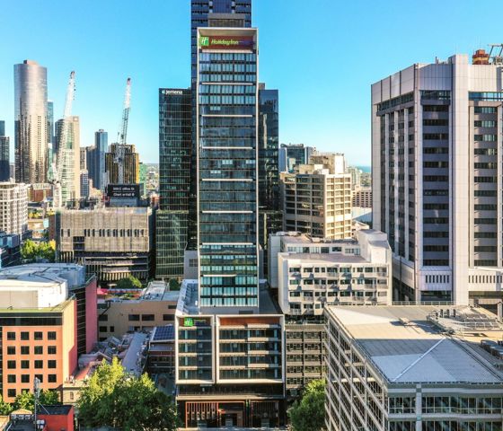 Exterior shot of the Holiday Inn Melbourne