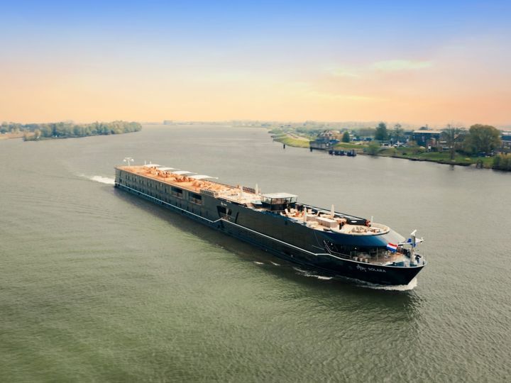 APT A APT Solara Exterior