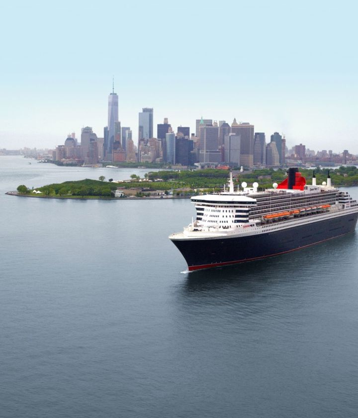 Queen Mary 2 in NYC