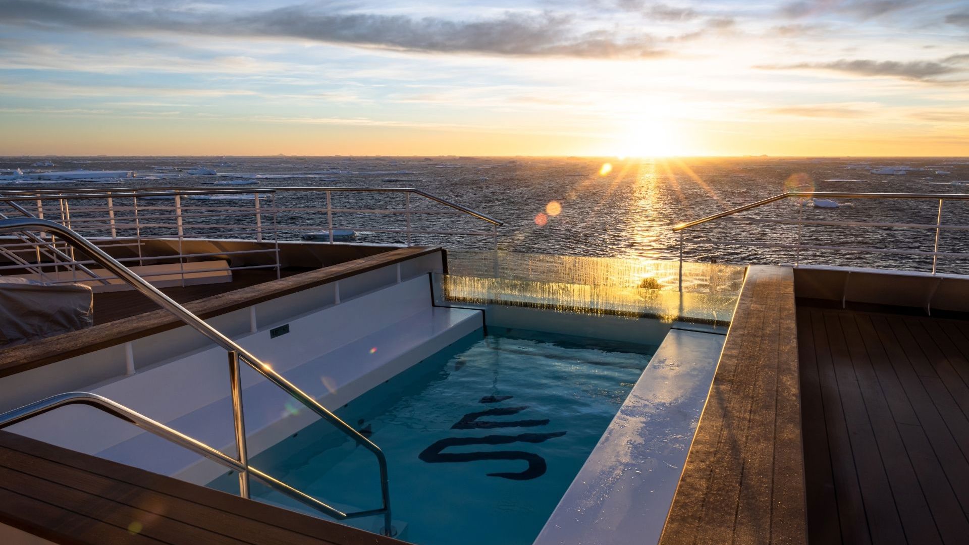 SH Minerva Swimming Pool