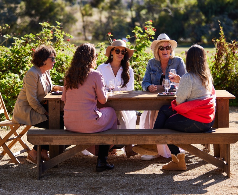 Every Man And His Dog Vineyard Cr Tourism Au 