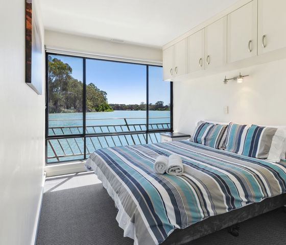 Murray River Trails Houseboat Accommodation