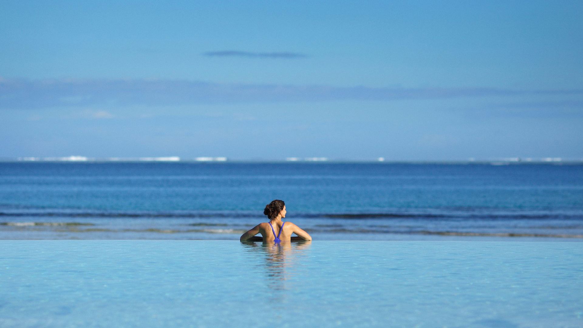 Intercon Fiji Adults only Infinity Pool