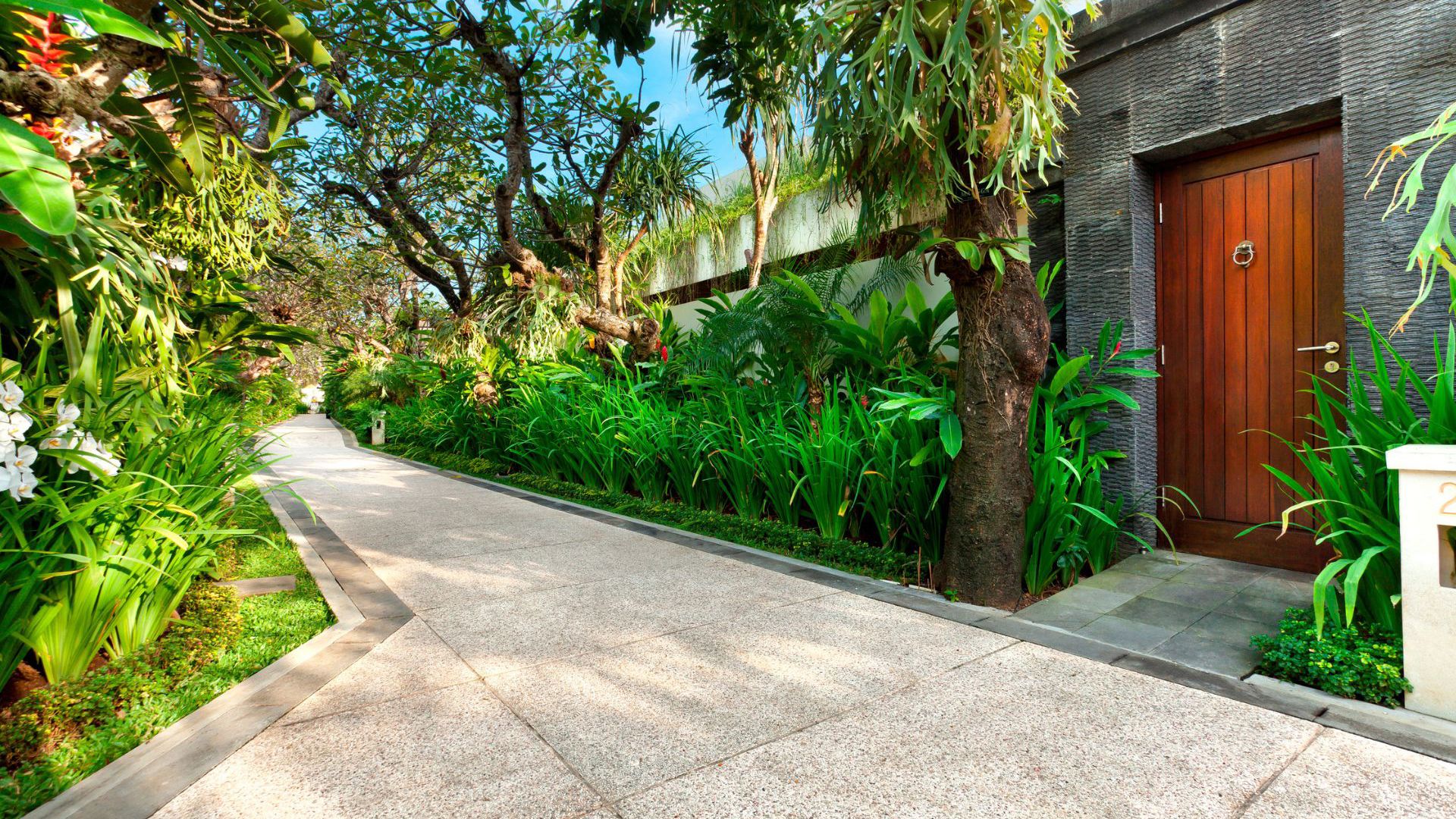 Sun Island Boutique Villas & Spa - Garden Path