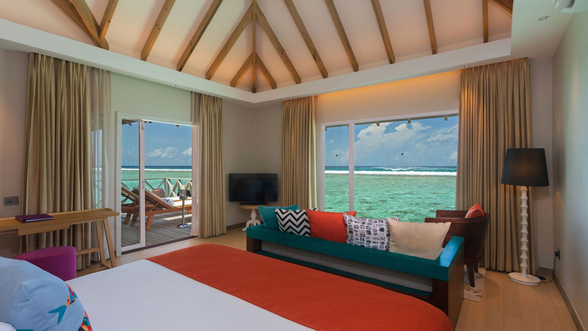 Cinnamon Dhonveli Water Bungalow