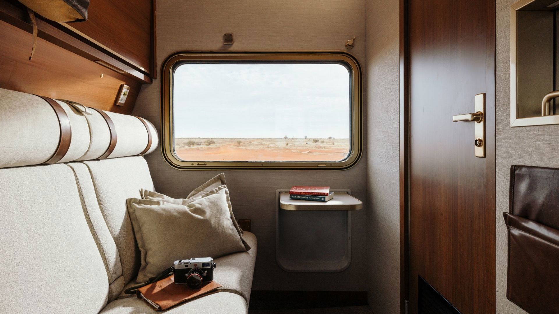 Gold Premium Day Cabin