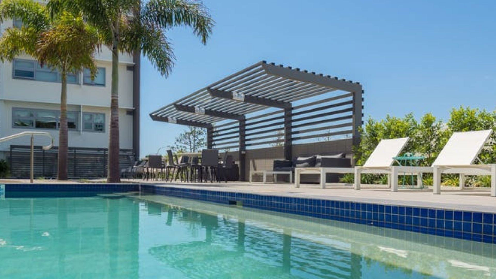 Salt Apartments Yeppoon - pool 2