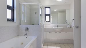 Neptune Resort Bathroom