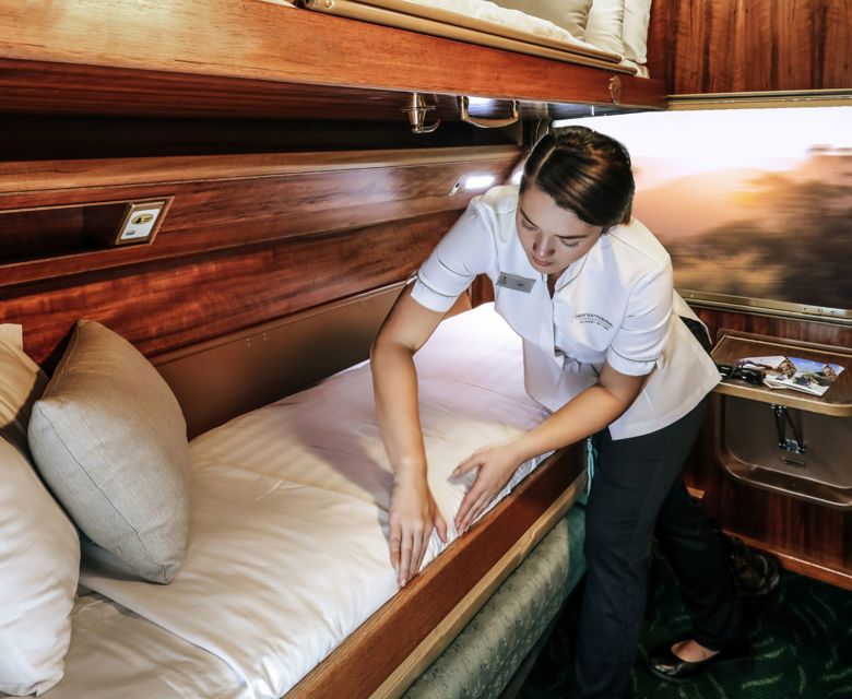 The Ghan Gold Service Twin Cabin © Journey Beyond