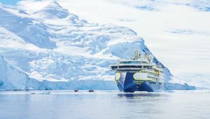 Ship NG Resolution Exterior in Antarctica