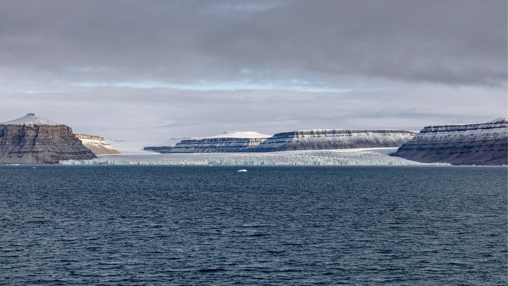 Crocker Bay & Dundas Harbor, Nunavut, Northern Canada