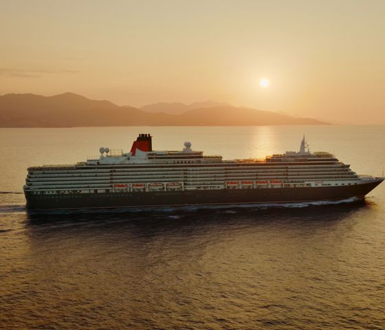 Queen Victoria - Magnificent Sunset