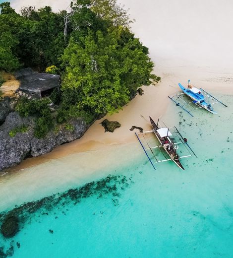 Ariel view of shoreline on boats