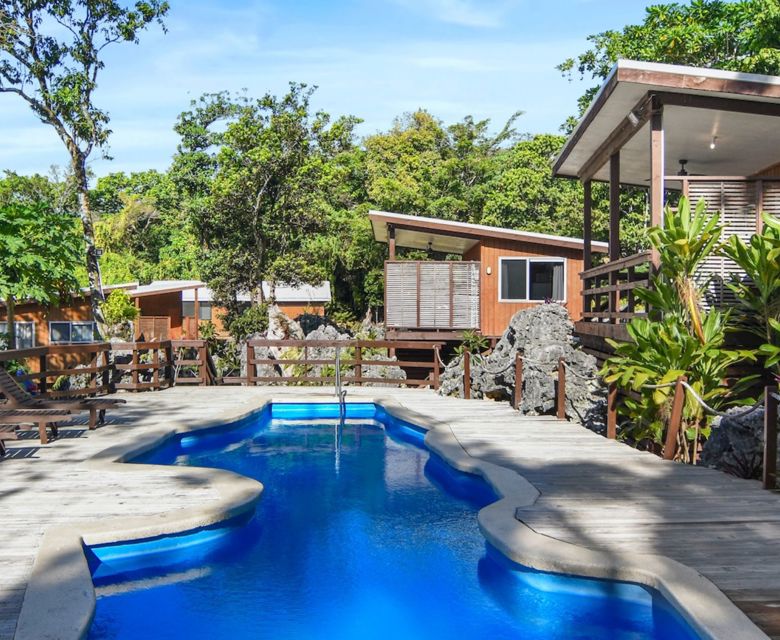 Taloa Heights - pool