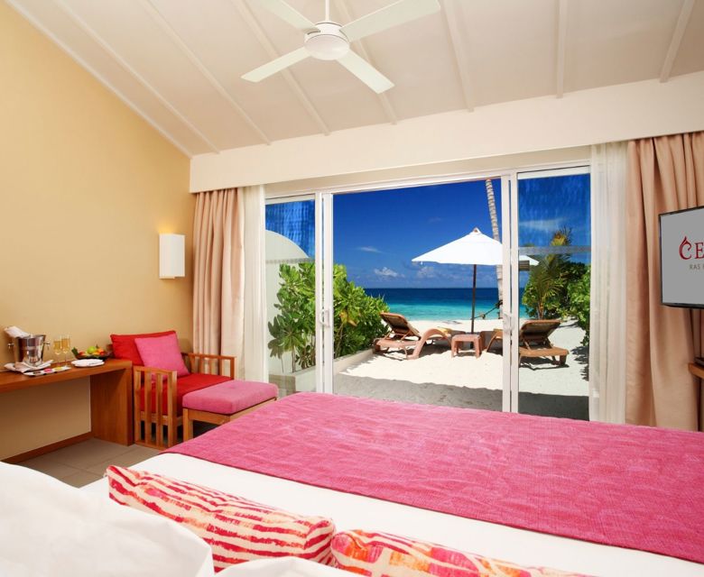 Centara Ras Fushi Lagoon Beach Villa