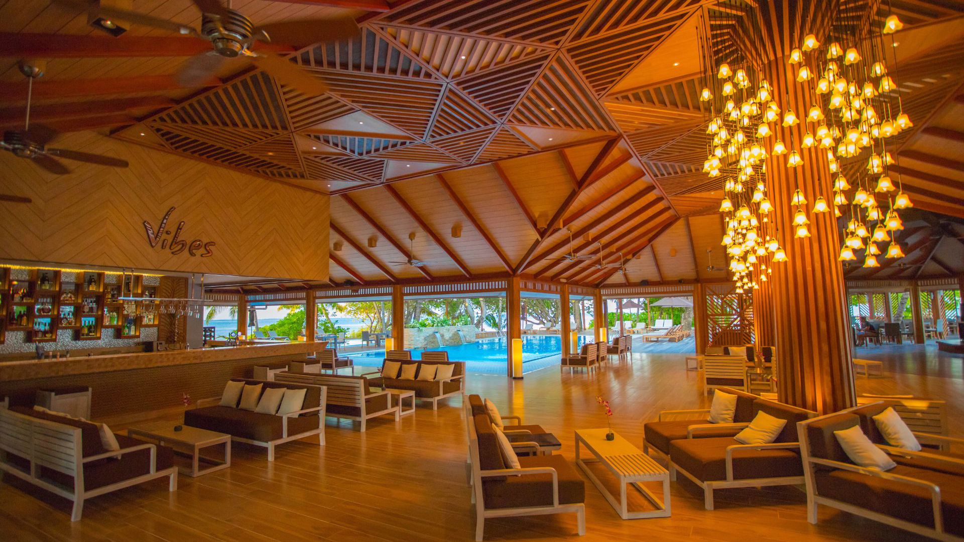 Lily Beach Resort & Spa Vibes Bar