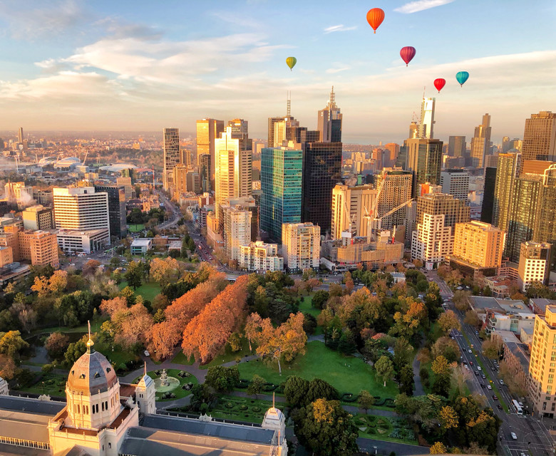Hot Air Balloon over Melbourne 