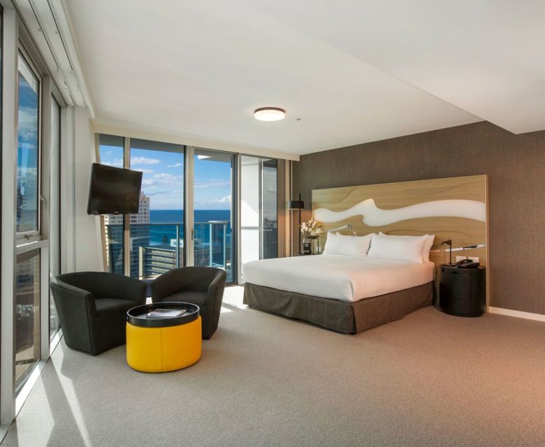  Hilton Surfers Paradise & Residences Deluxe Room 