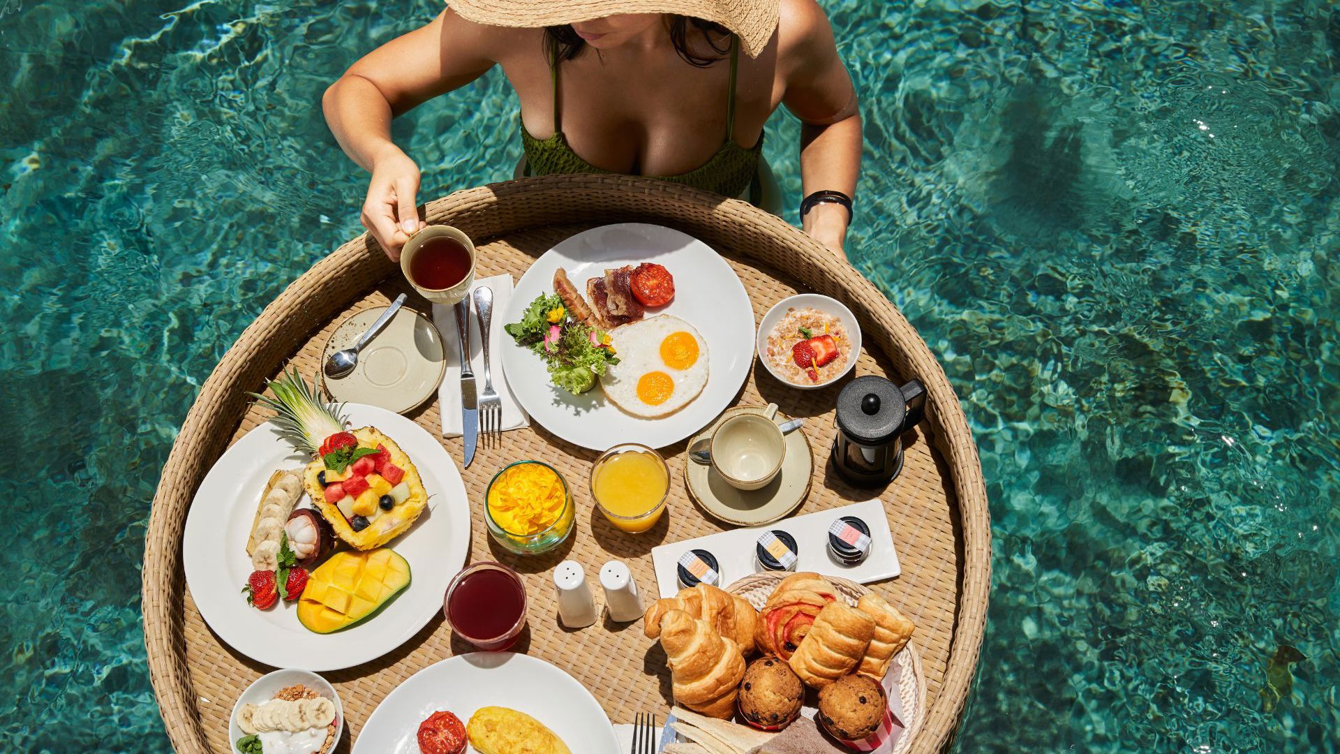 Cross Bali Breakers - Floating Breakfast