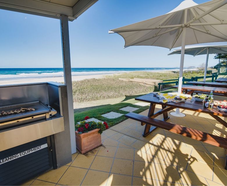 The Breakers - bbq area