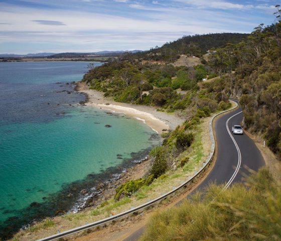Mayfield Bay Pete Harmsen 131298 CR Tourism Tasmania