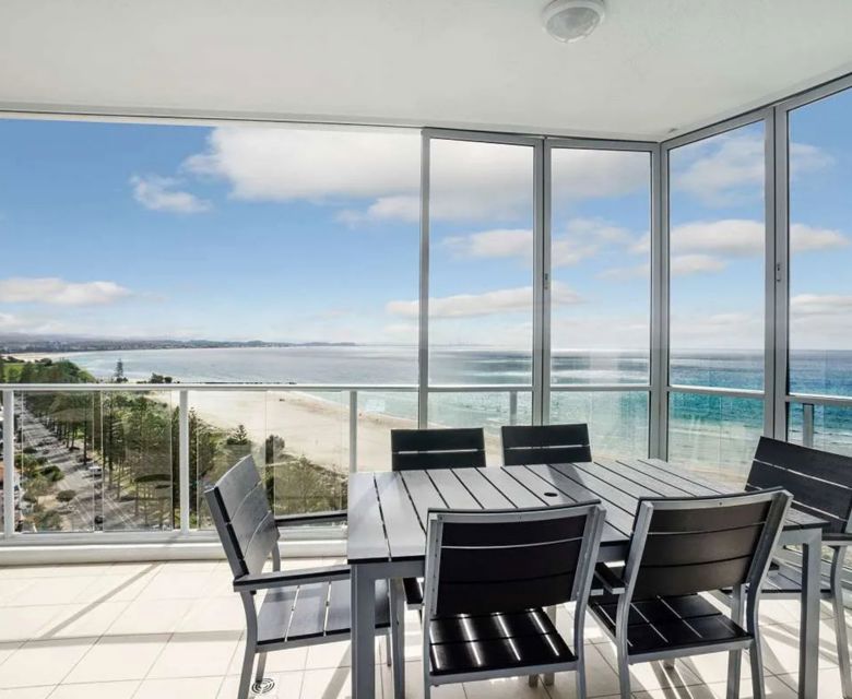 Reflections Coolangatta Beach - balcony