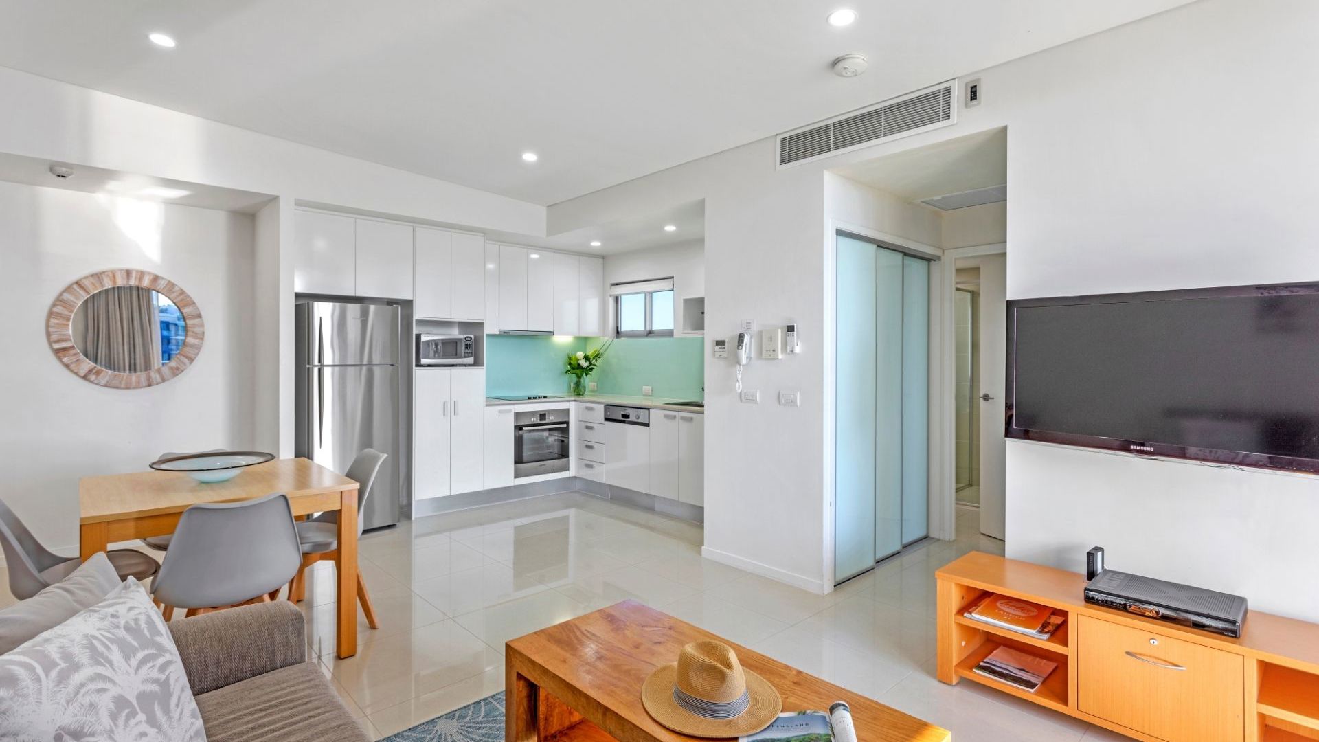  Coco Mooloolaba 1 Bedroom Apartment Living Room 