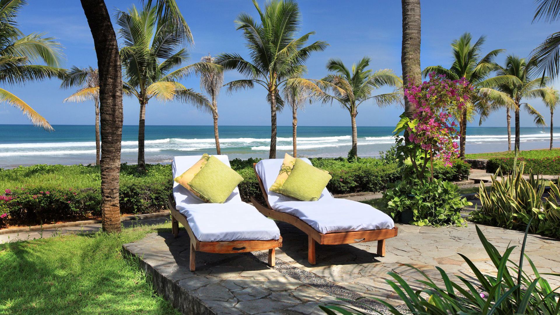 Bali Mandira Beach Resort & Spa - Loungers