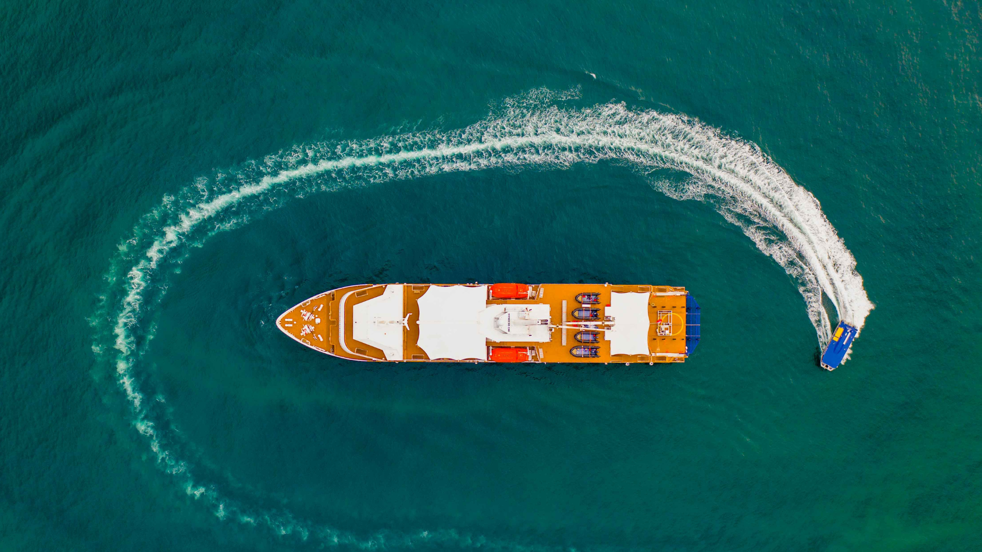 Coral Adventurer & Xplorer Coral Expeditions