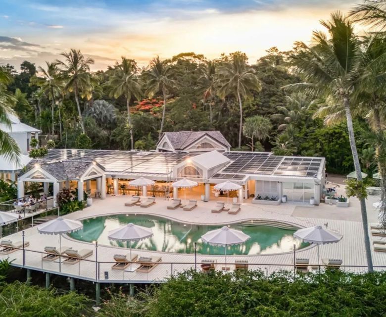 The Elandra - exterior