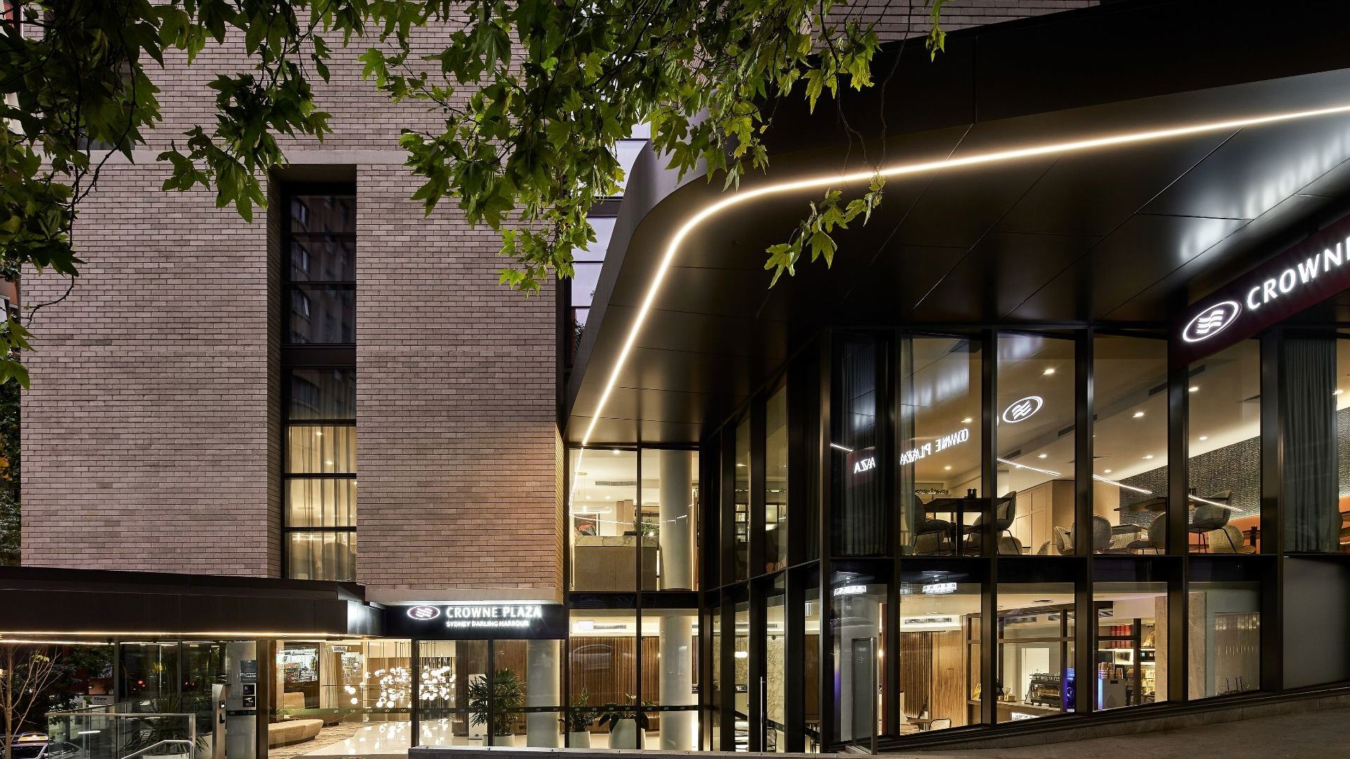 Crowne Plaza Sydney Exterior