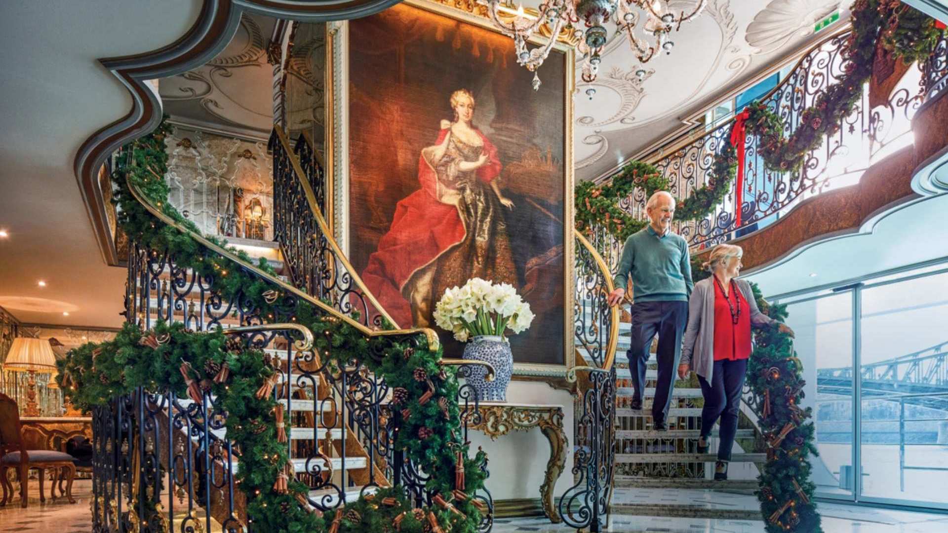 Uniworld Lobby - Holiday