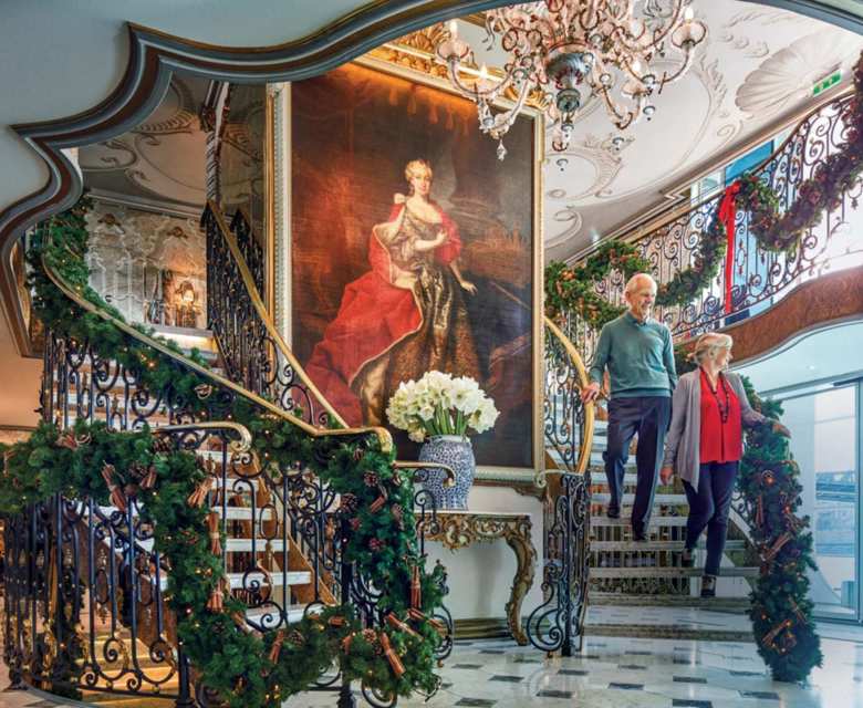 Uniworld Lobby - Holiday