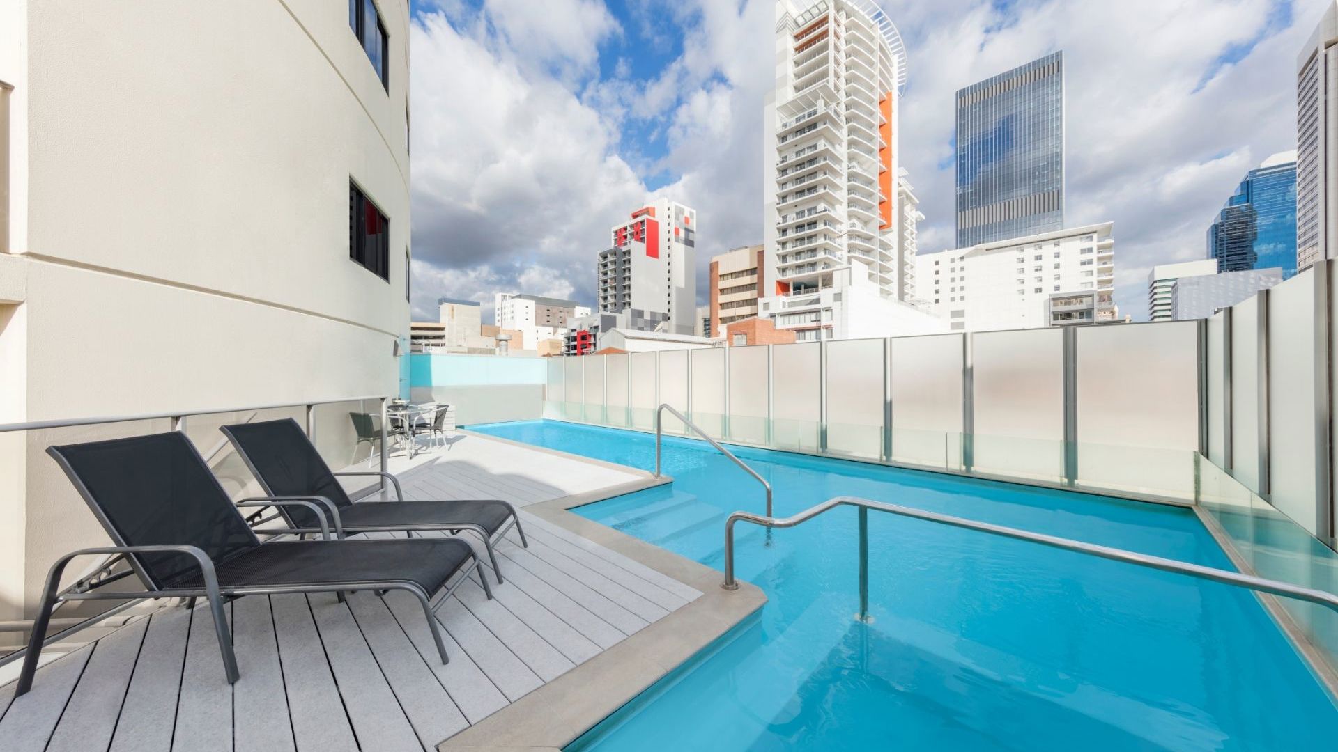 Adina Barrack Plaza Pool