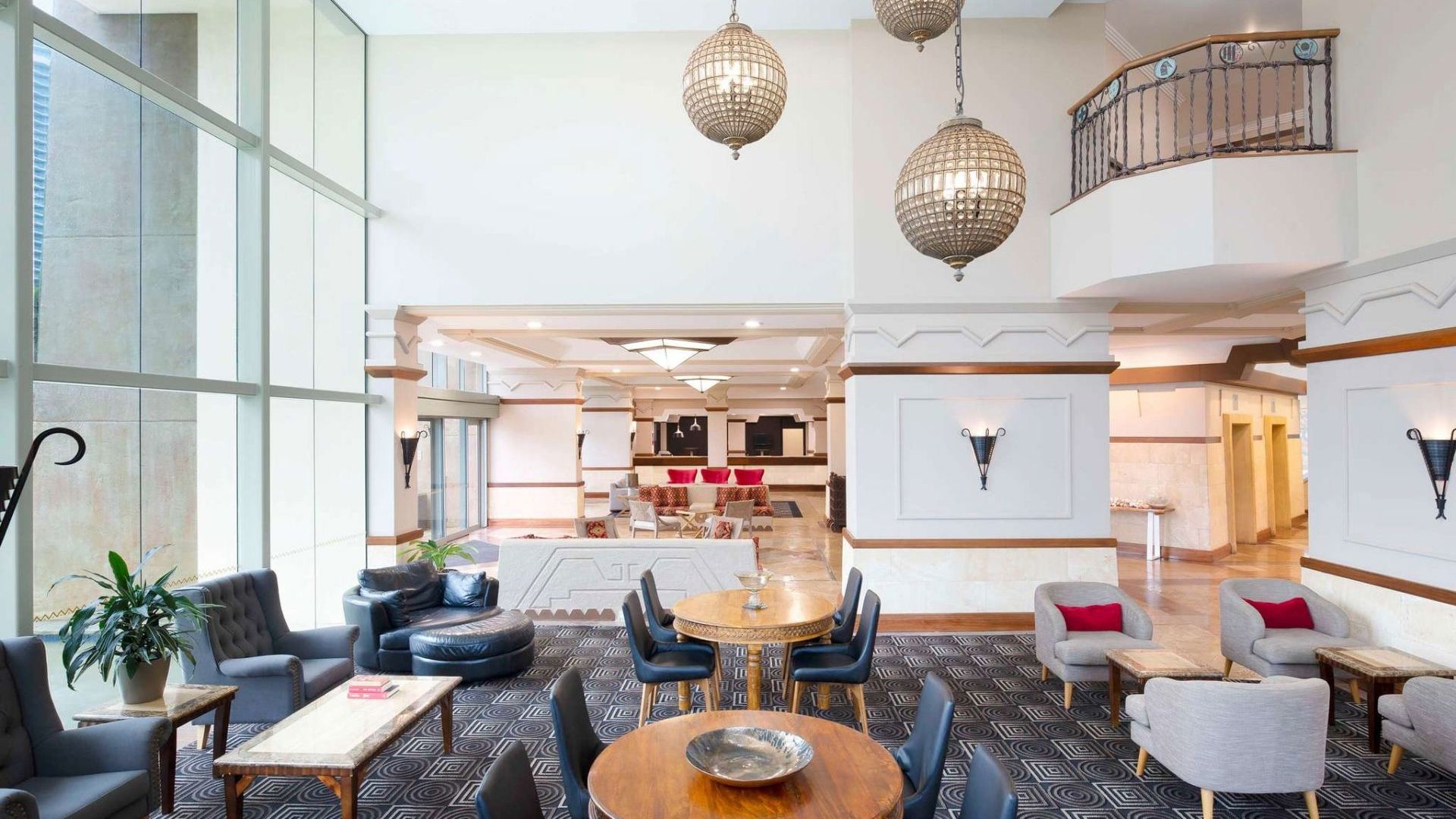 mantrs Sun City - lobby