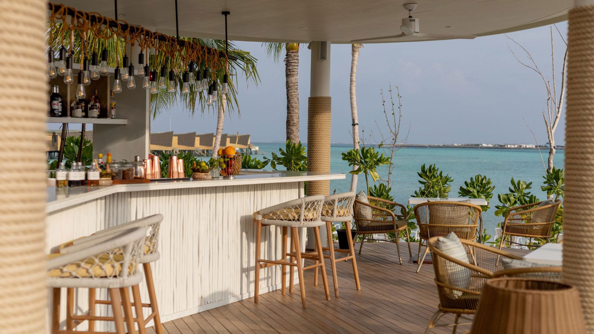 Centara Mirage Lagoon Maldives - Beach Bar