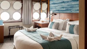 Cruise cabin
