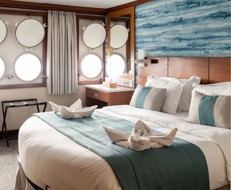 Cruise cabin