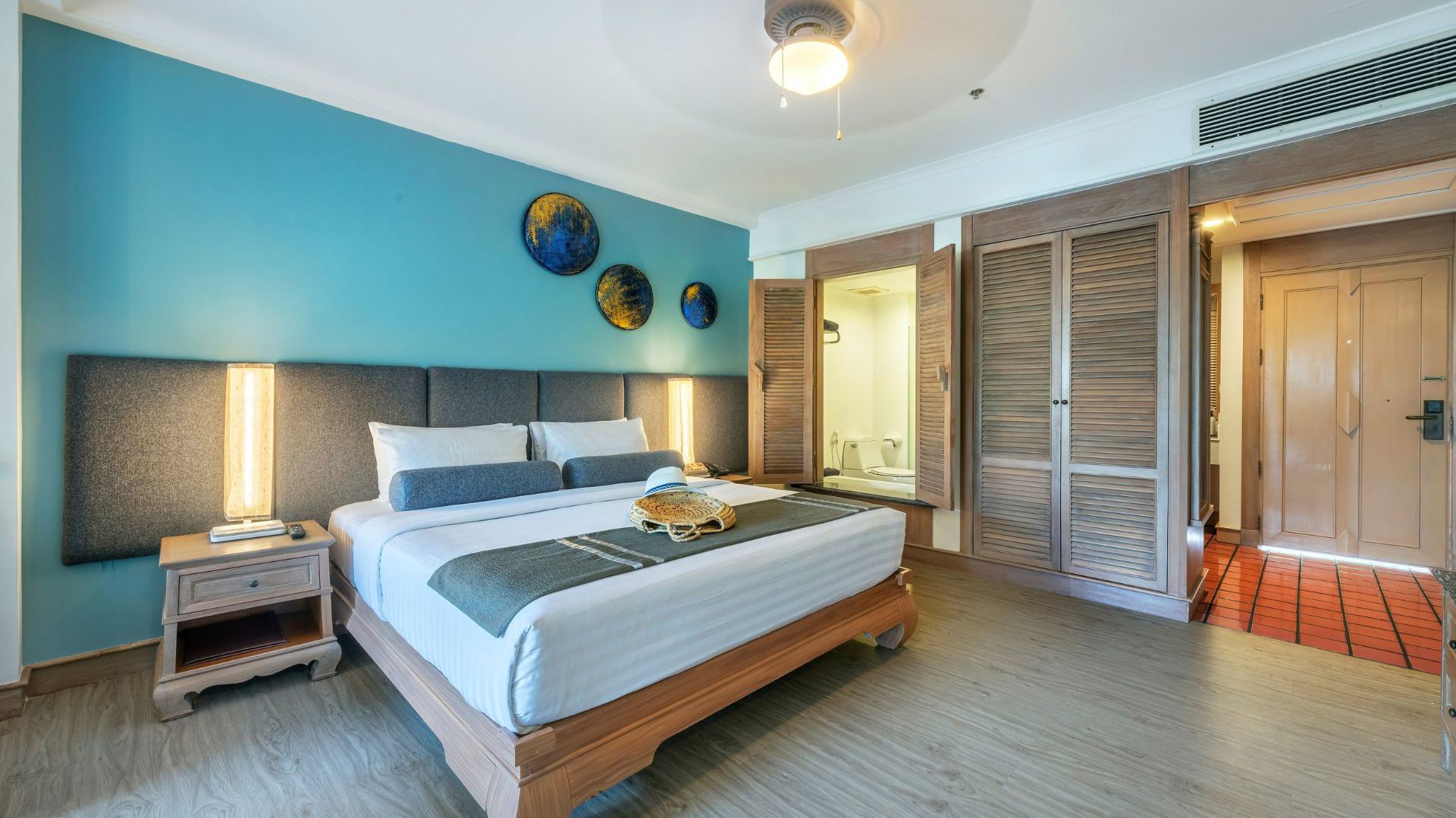 Cha Da Thai Village Resort - Deluxe Room