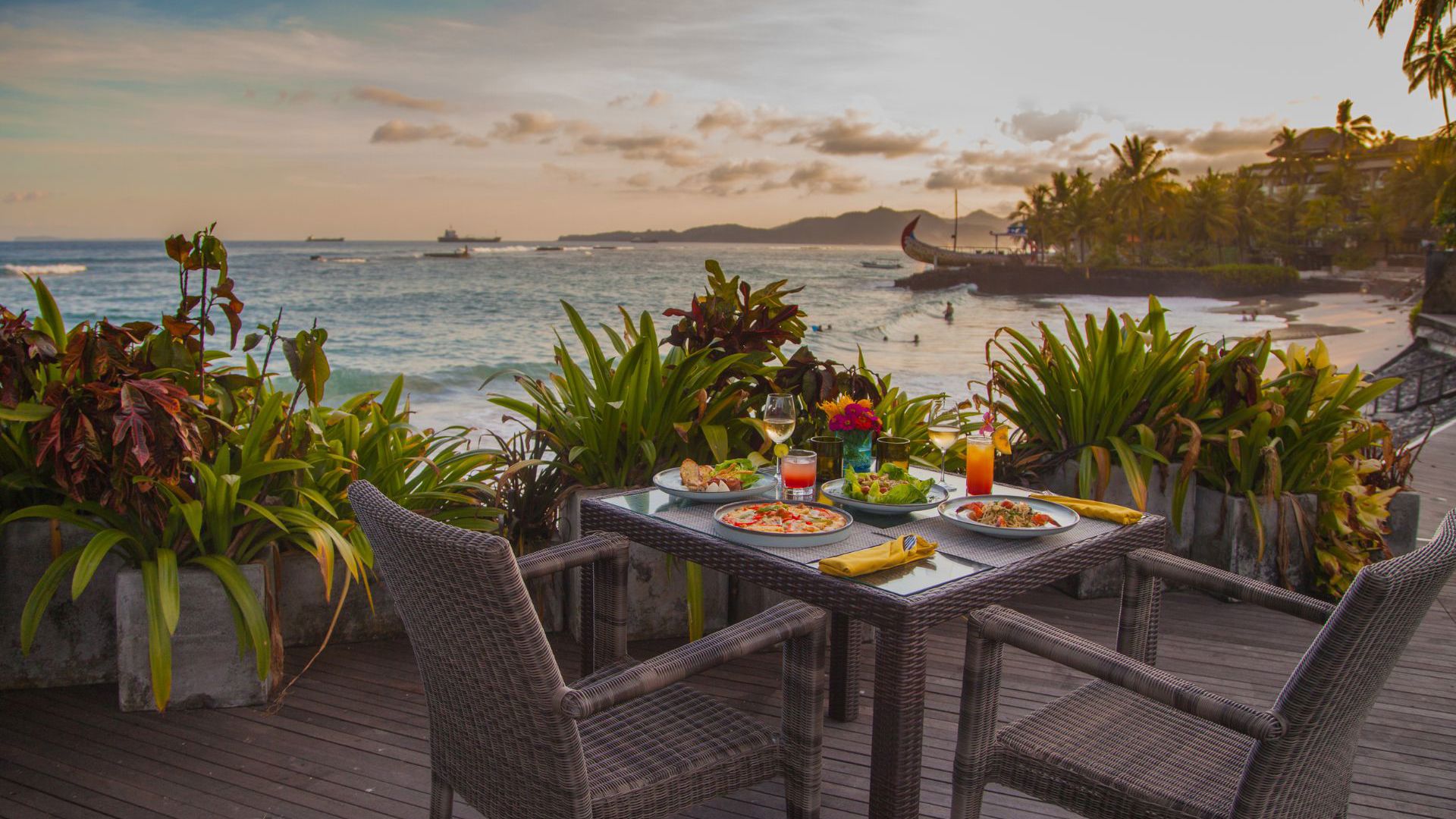 Candi Beach Resort & Spa - Basil Restaurant