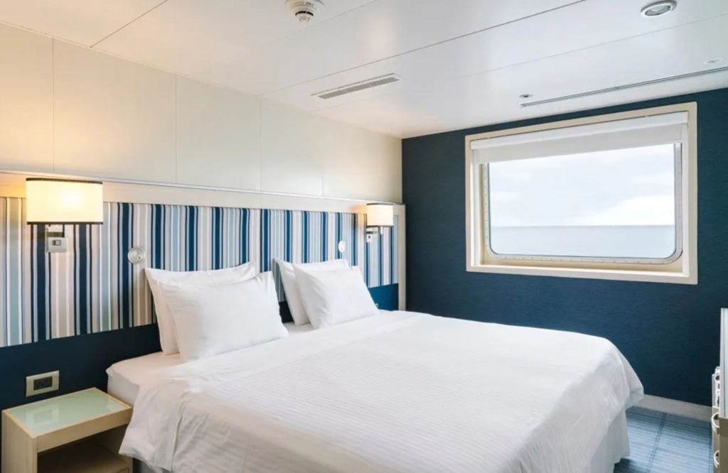 Santa Cruz Explorer Cabin