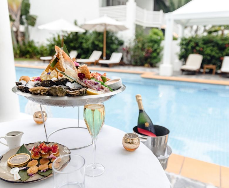 The Reef House - poolside dining