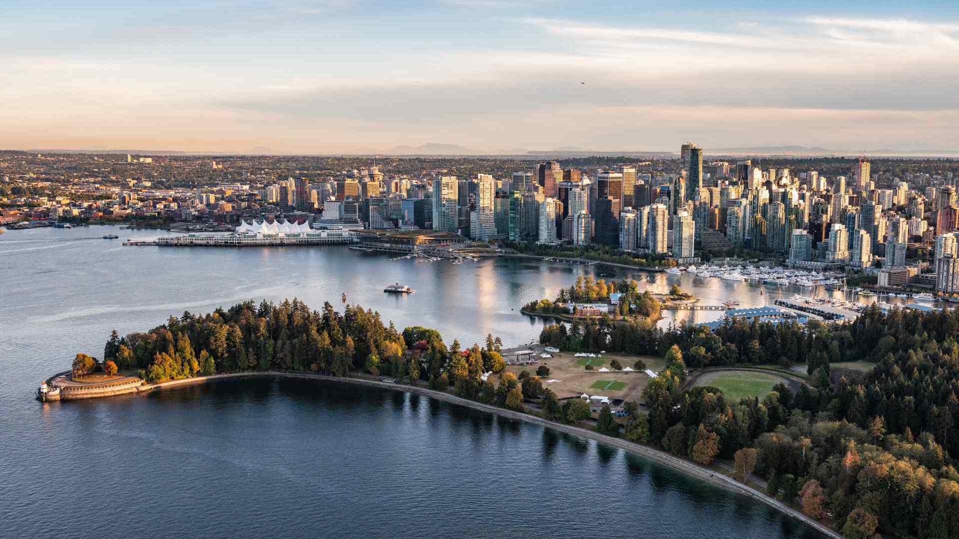 Vancouver Skyline - Image Credit Tourism Vancouver and Albert Normandin