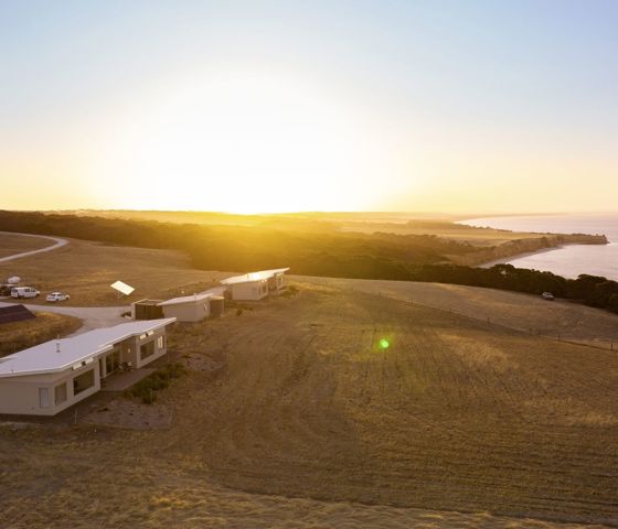 1068512 167 Oceanview Eco Villas