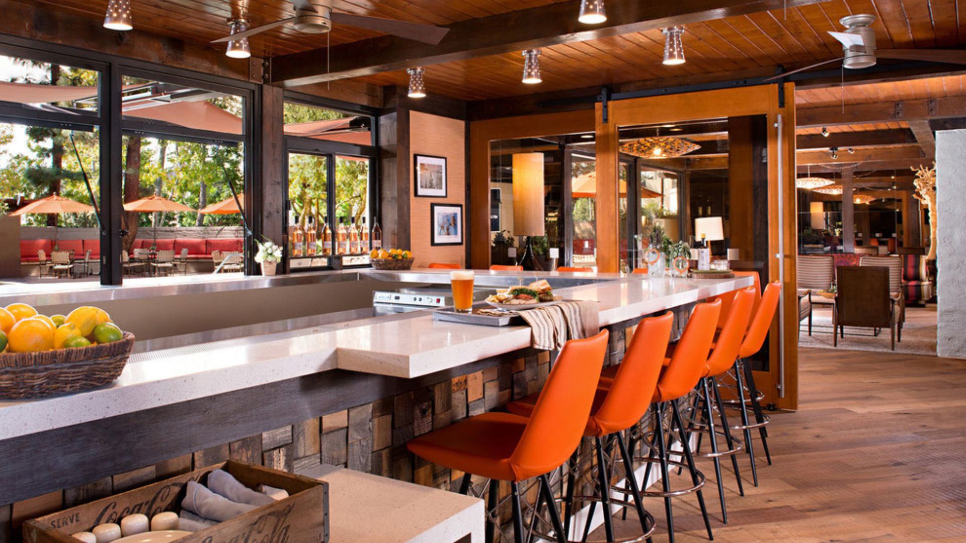 The Garland - Lobby Bar