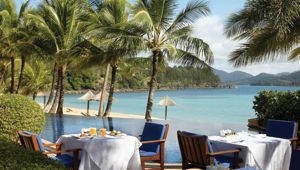 Beach Club - poolside dining